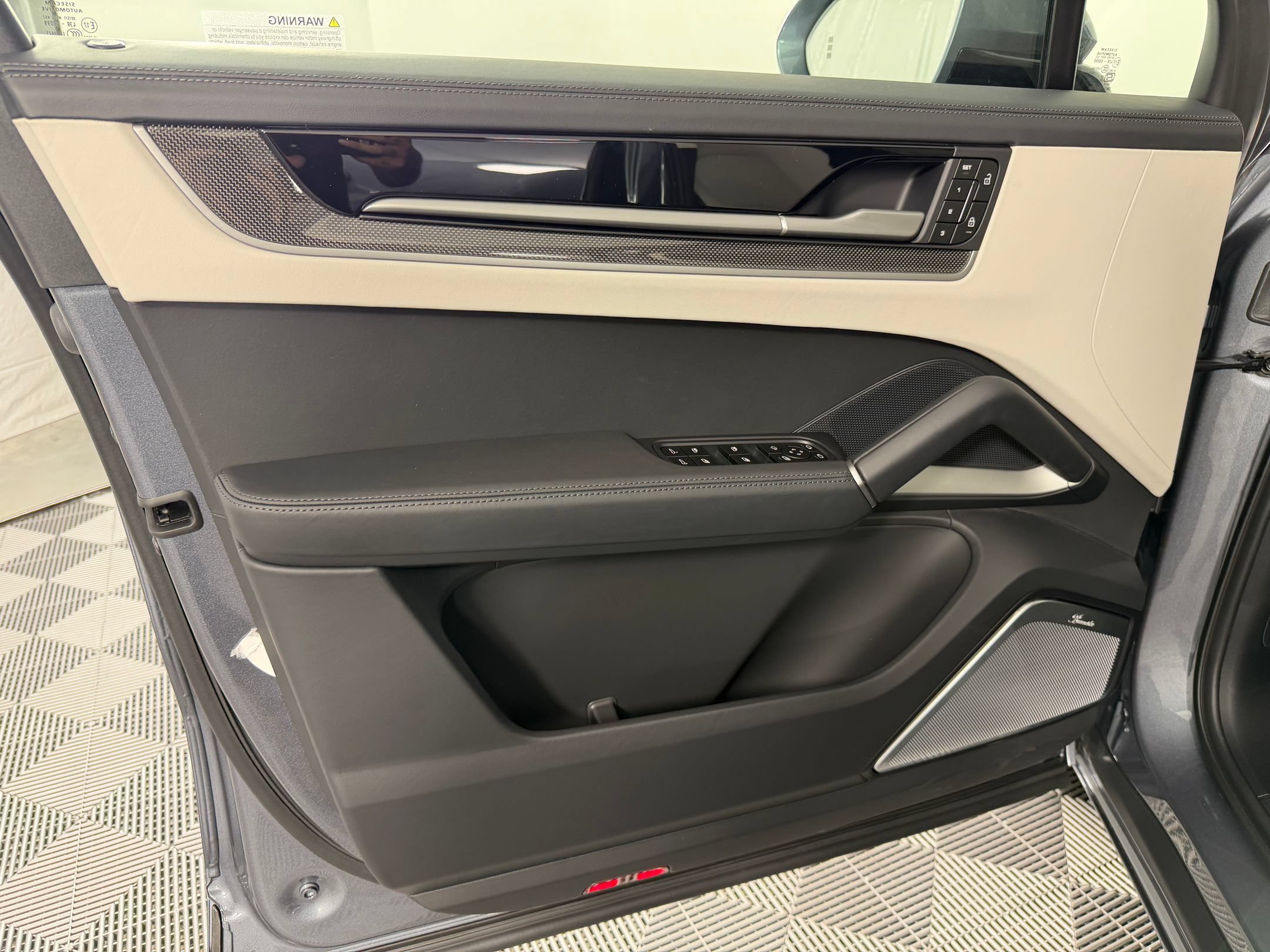 New 2026 Porsche Cayenne GTS AWD/4WD image 23