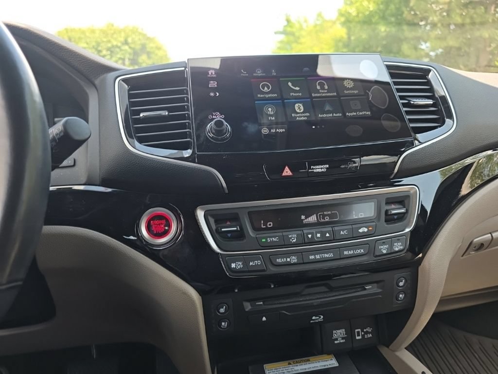 Used 2020 Honda Pilot Elite image 19