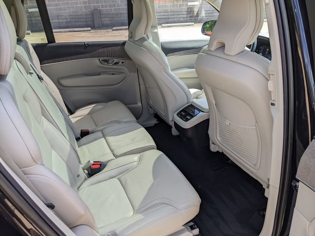 Certified 2023 Volvo XC90 B6 Ultimate w/ Protection Package Premier AWD/4WD image 25