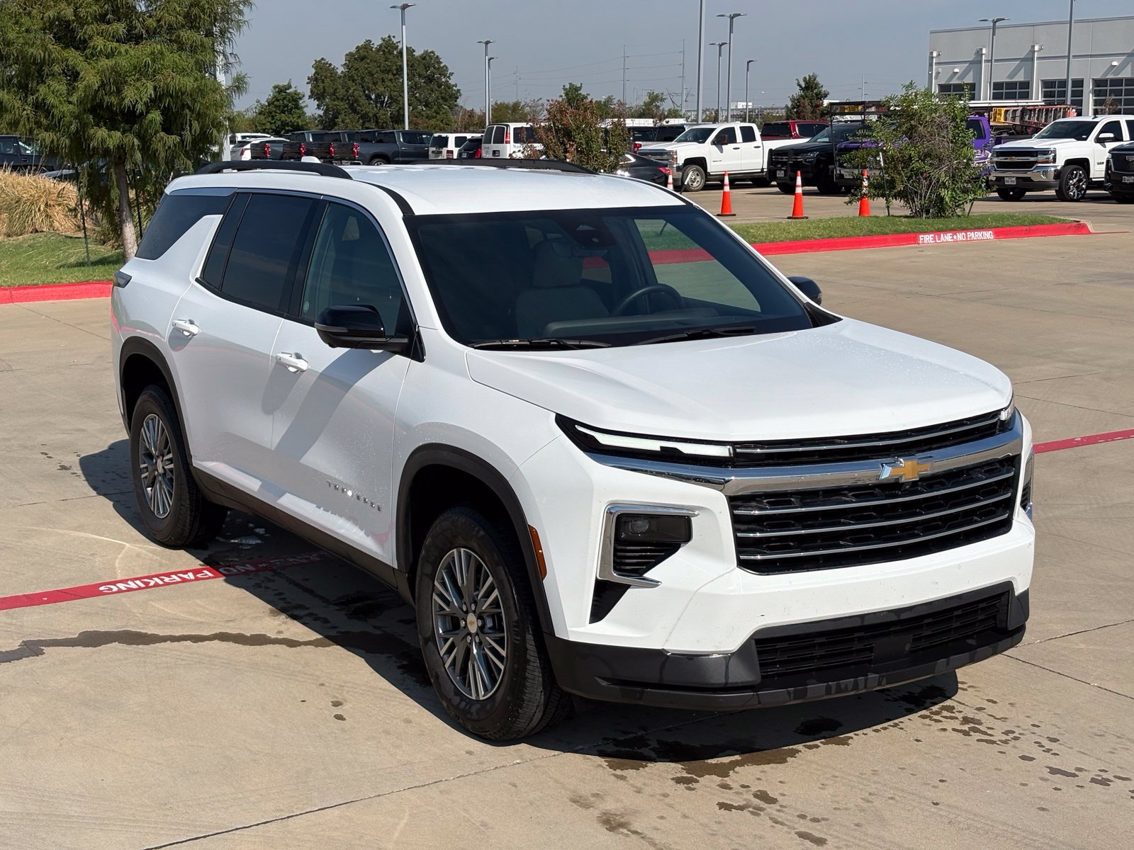 Certified 2026 Chevrolet Traverse LT w/ Driver Confidence Package FWD image 11