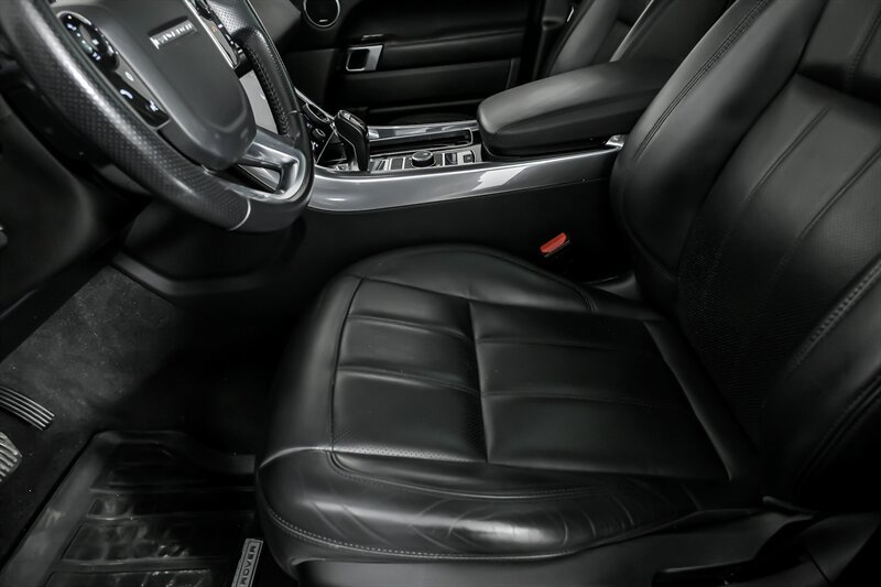 Used 2019 Land Rover Range Rover Sport HSE AWD/4WD image 19