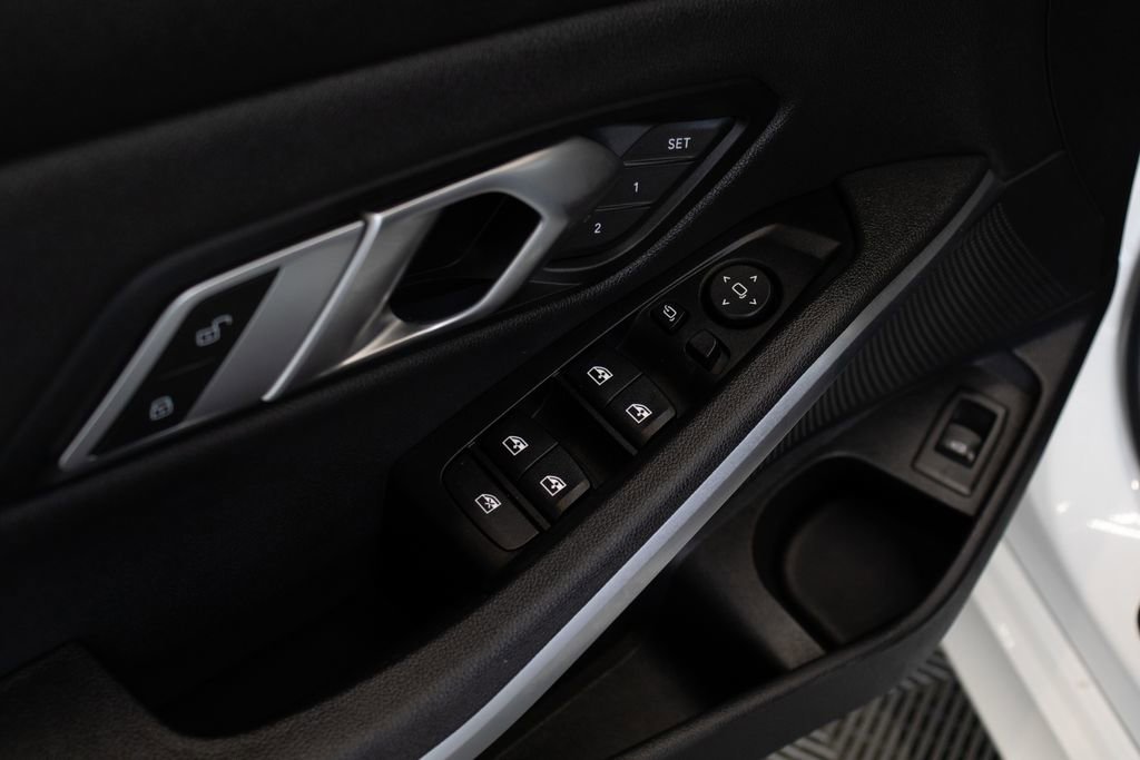 Used 2020 BMW M340i w/ Parking Assistance Package image 15