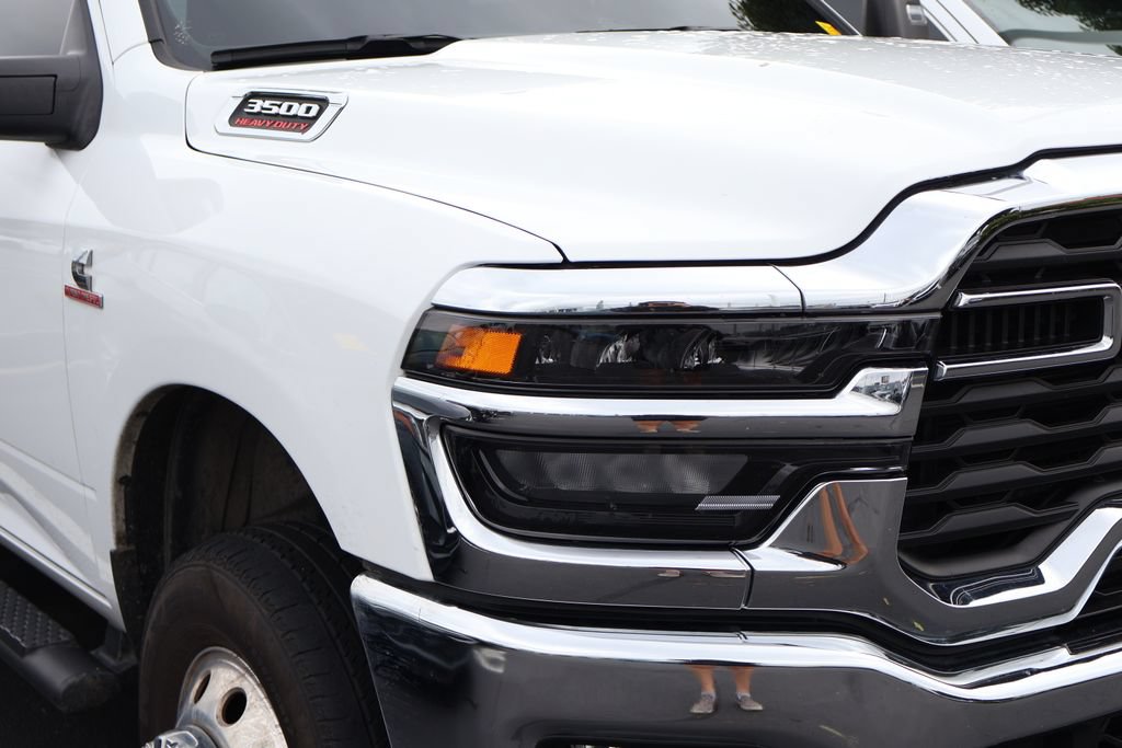 Used 2025 RAM 3500 Tradesman AWD/4WD image 4