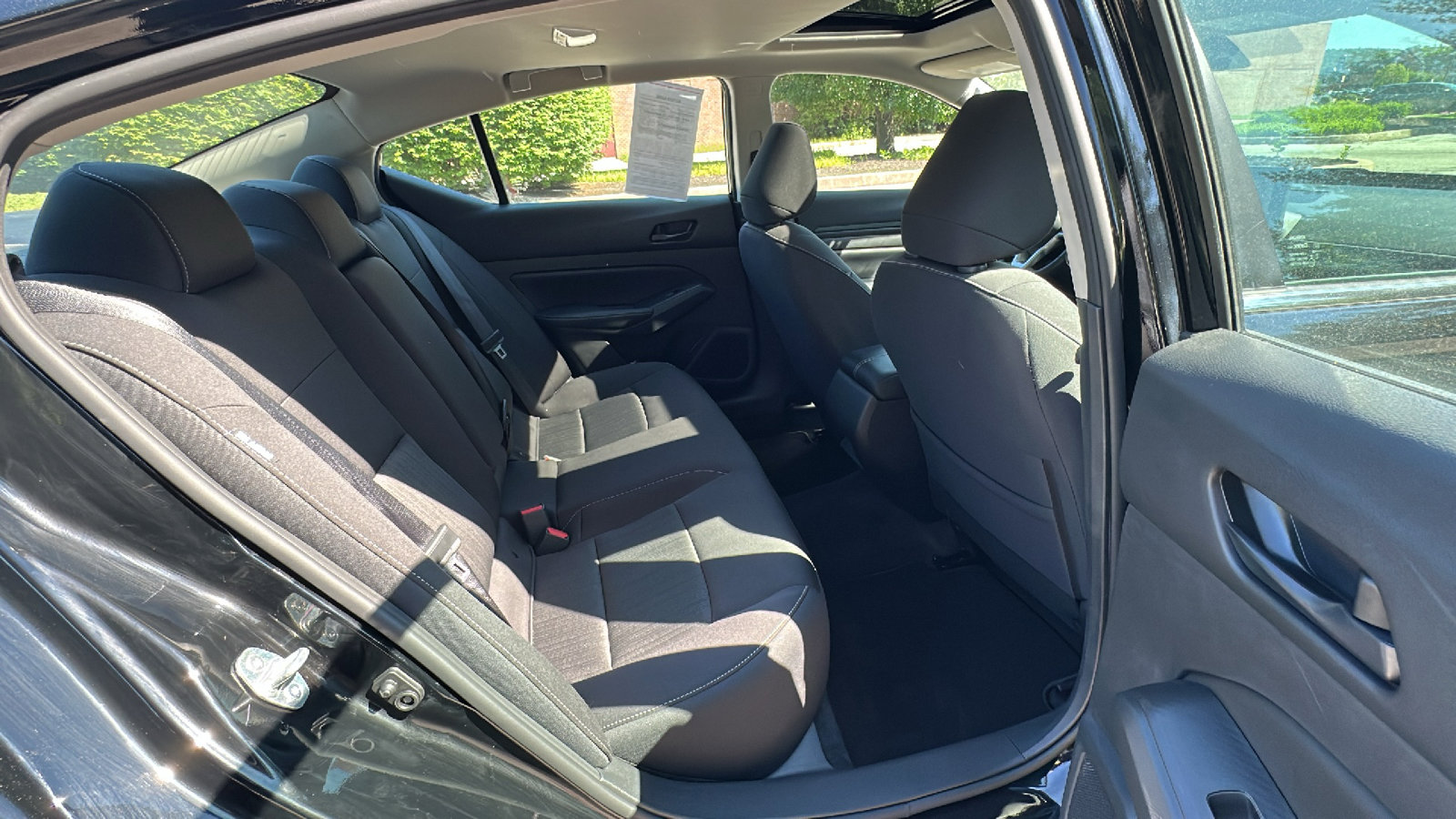 Certified 2024 Nissan Altima 2.5 SV w/ SV Premium Package AWD/4WD image 25
