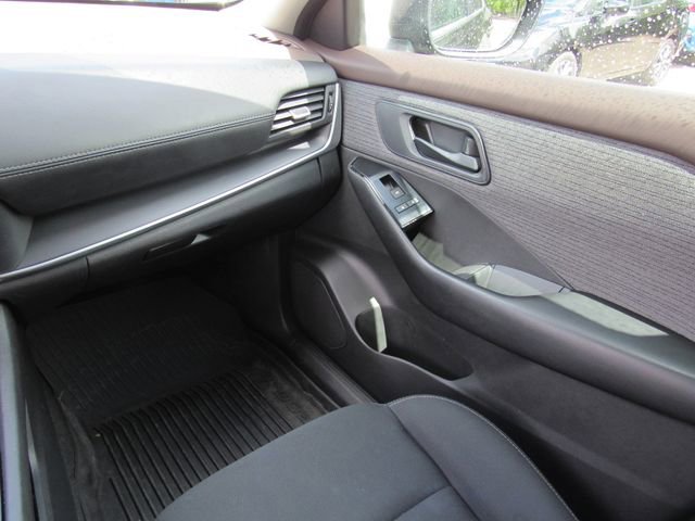 Certified 2023 Nissan Rogue S image 19