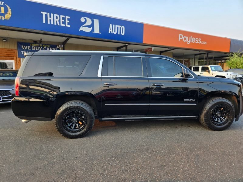 Used 2018 GMC Yukon XL Denali w/ Denali Ultimate Package AWD/4WD image 59