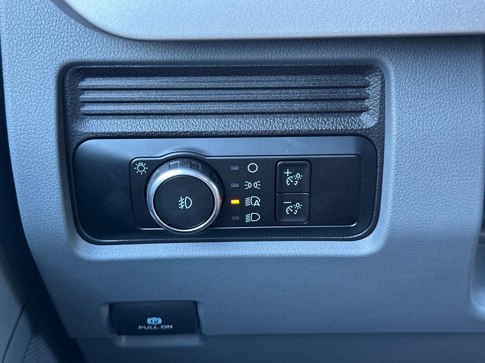 Used 2024 Ford F550 2WD Regular Cab Super Duty w/ XL Chrome Package image 28