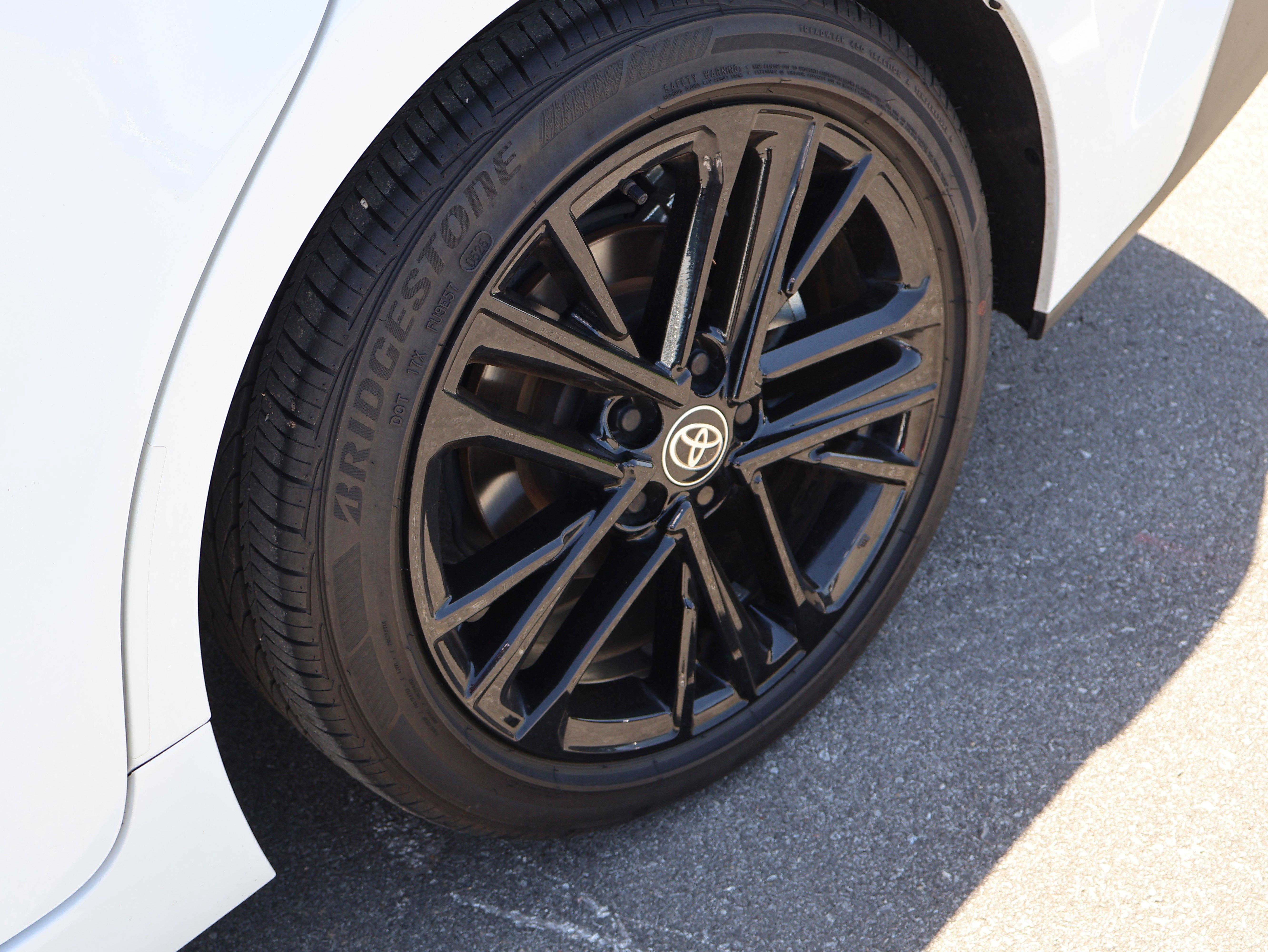 Used 2025 Toyota Camry SE FWD image 39