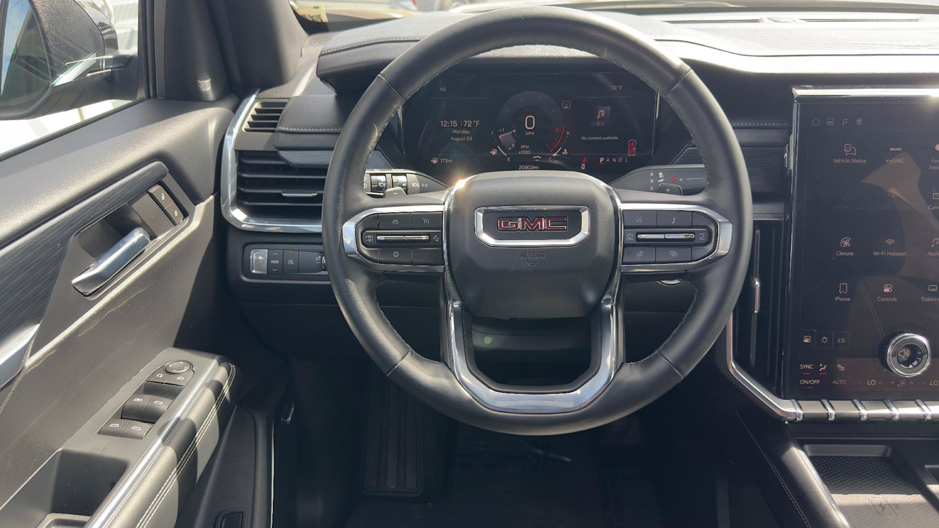 Used 2025 GMC Acadia Elevation FWD image 10
