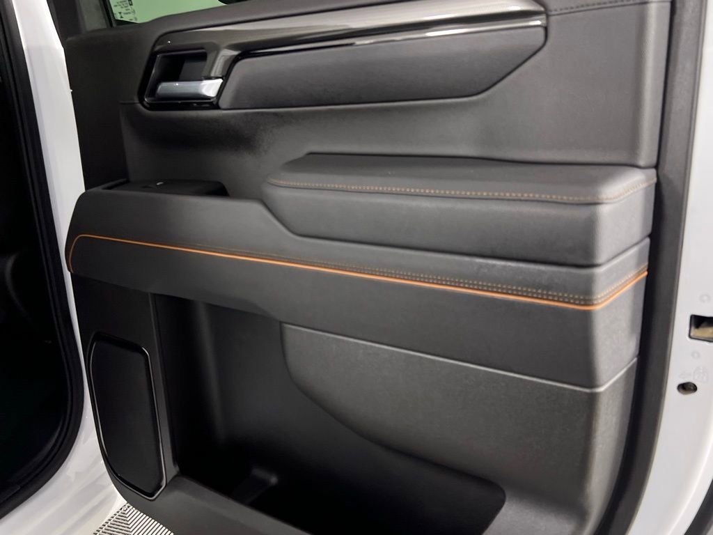 Used 2025 GMC Sierra 1500 AT4 image 34