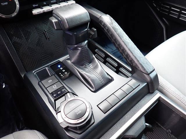 Certified 2024 Toyota Tacoma SR5 AWD/4WD image 15