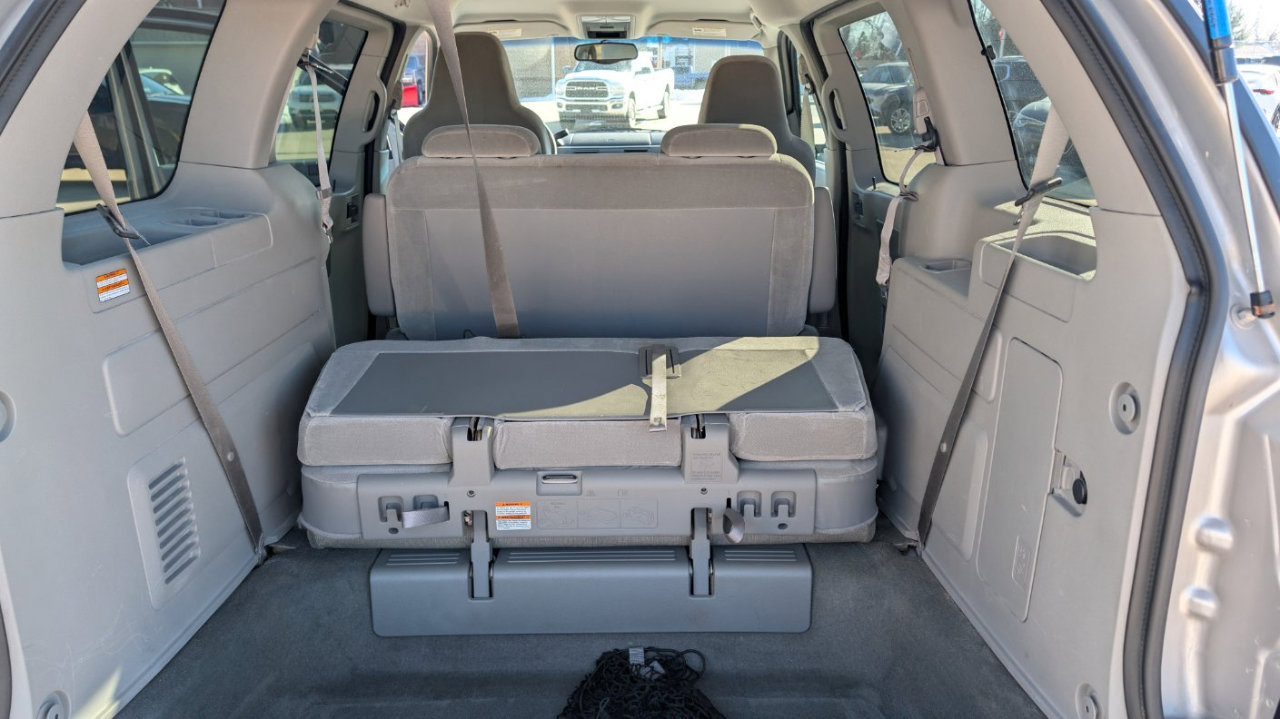 Used 2005 Ford Freestar SE image 4