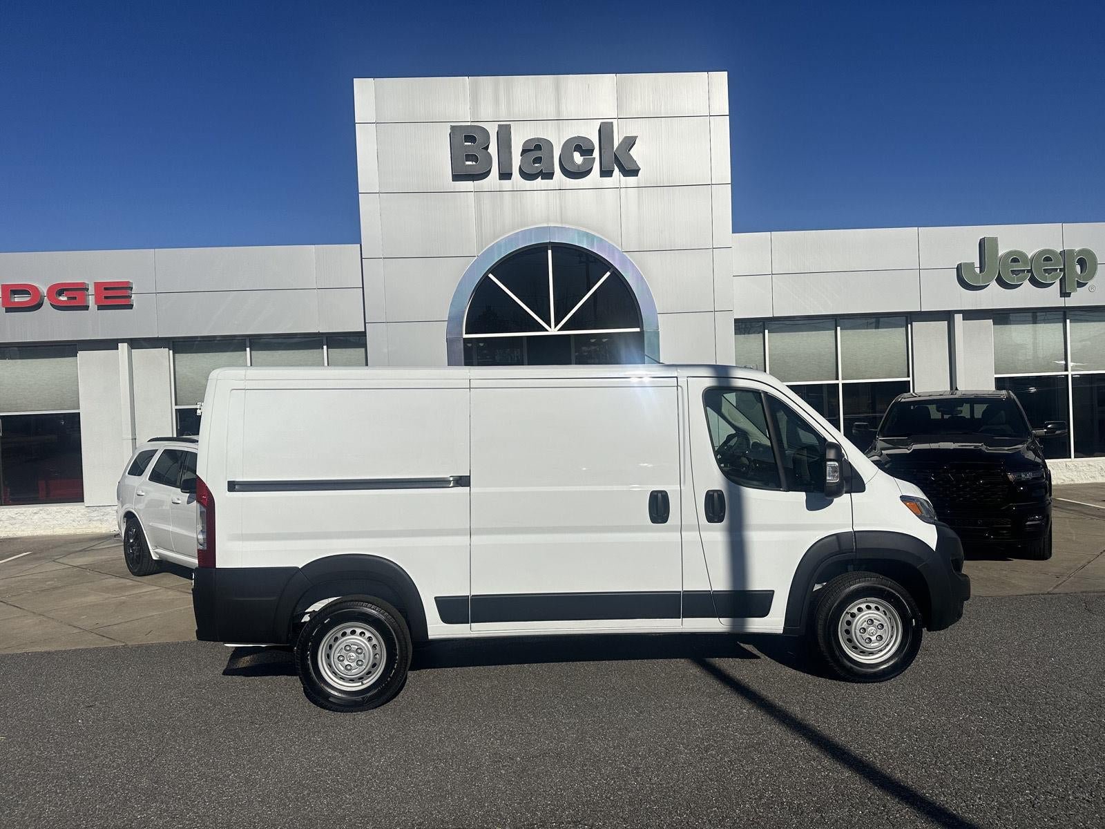 New 2026 RAM ProMaster 2500 w/ Convenience Group FWD image 3