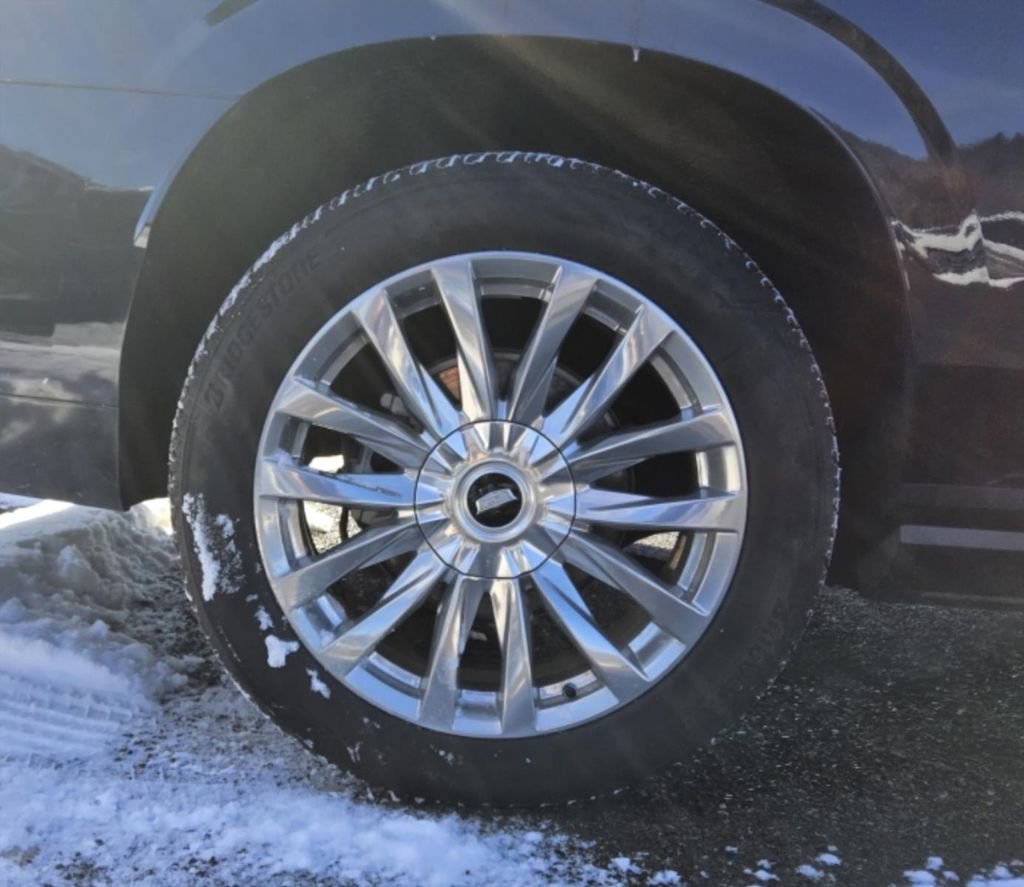 Used 2023 Cadillac Escalade ESV Premium Luxury w/ Performance Package AWD/4WD image 4