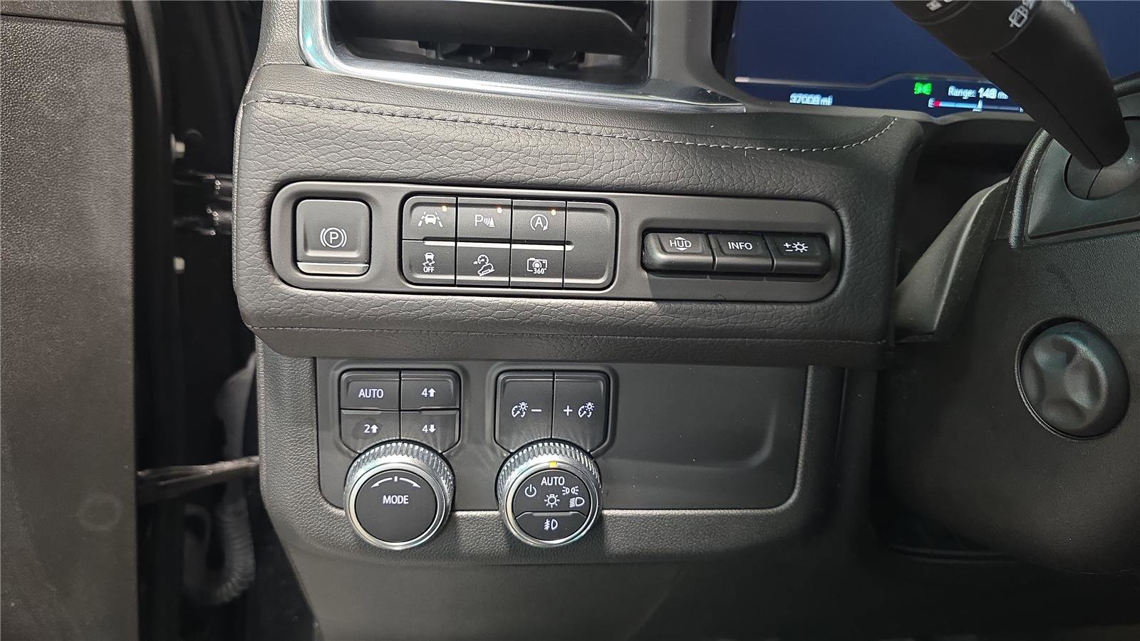 Used 2023 GMC Yukon XL Denali w/ LPO, Floor Liner Package AWD/4WD image 29