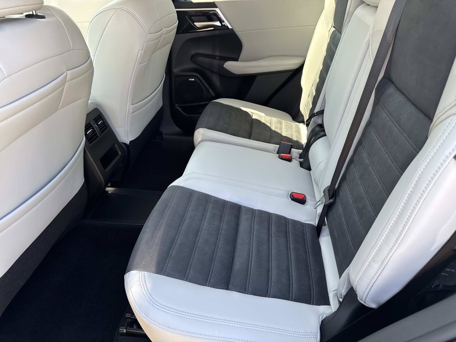 New 2026 Mitsubishi Outlander SE AWD/4WD image 11