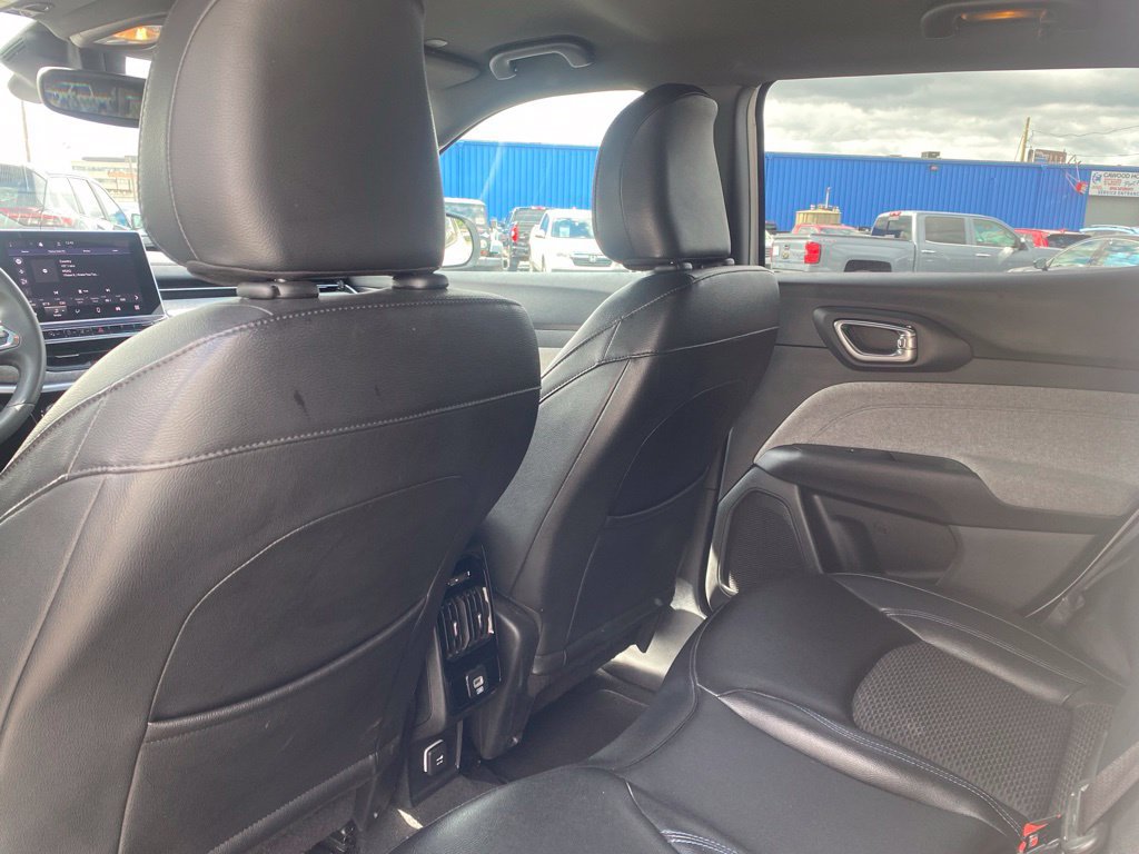 Used 2024 Jeep Compass Latitude AWD/4WD image 14