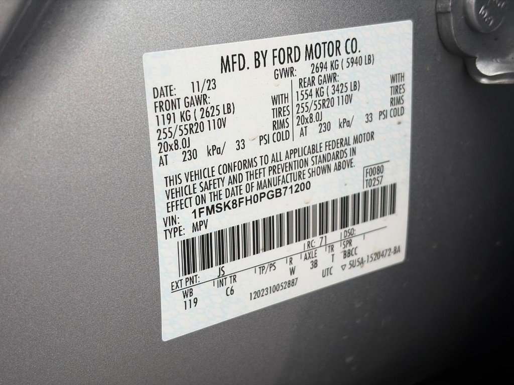 Used 2023 Ford Explorer Limited AWD/4WD image 22