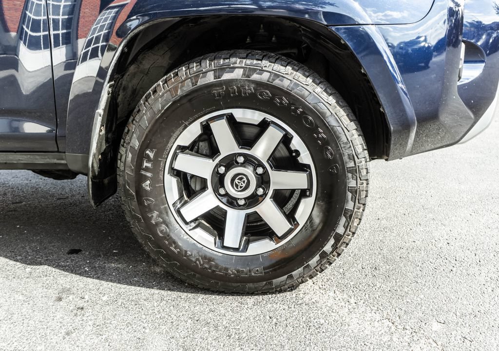 Used 2022 Toyota 4Runner TRD Off-Road Premium AWD/4WD image 5