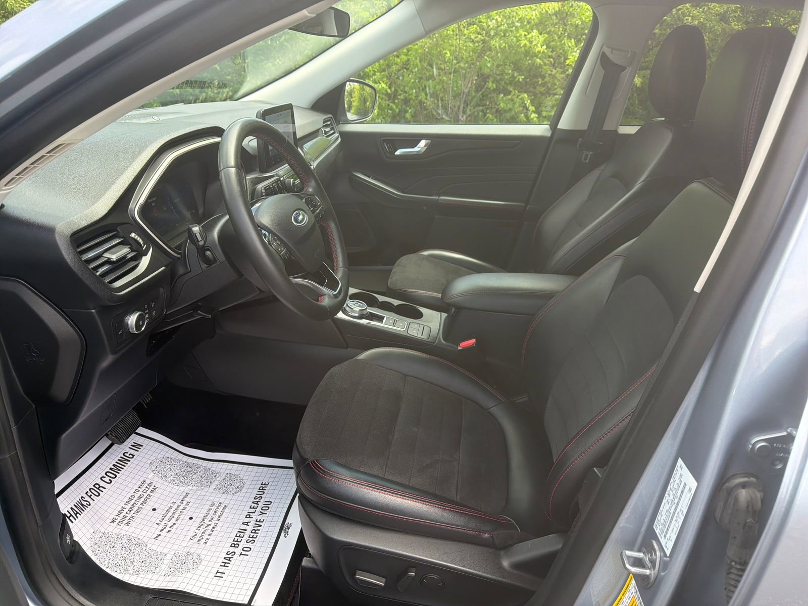 Used 2022 Ford Escape SEL w/ SEL Stealth AWD Package image 11