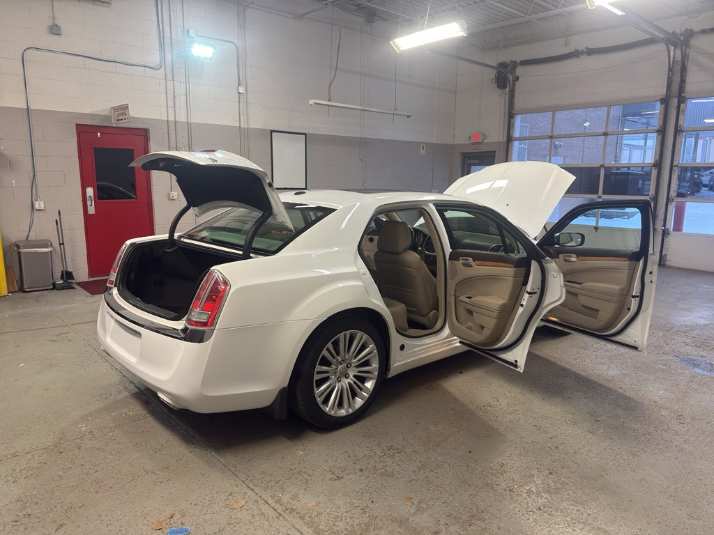 Used 2013 Chrysler 300 C w/ Harman Kardon Audio Group image 12