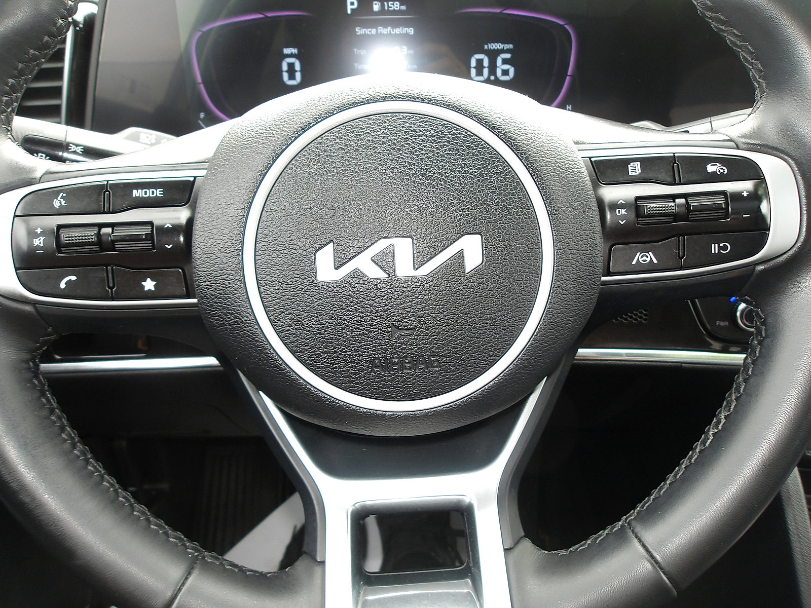 Used 2025 Kia Sportage EX w/ Premium Package image 17