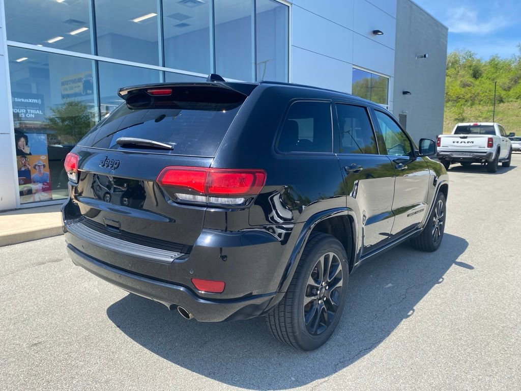 Used 2020 Jeep Grand Cherokee Altitude AWD/4WD image 2