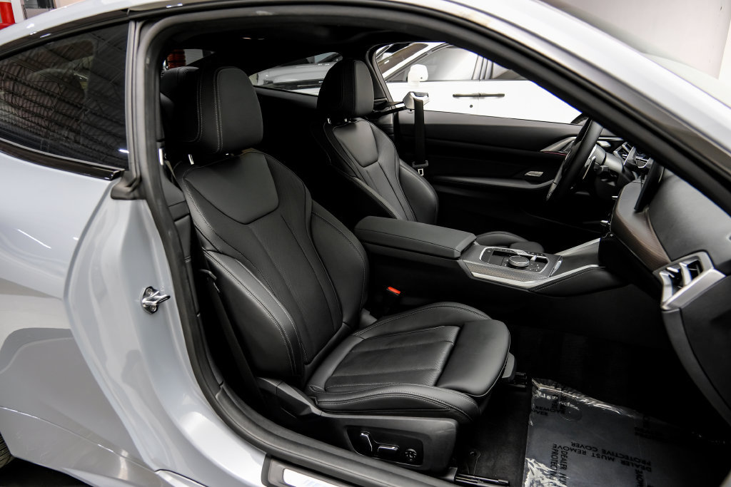 Used 2025 BMW M440i Coupe w/ Premium Package RWD image 46