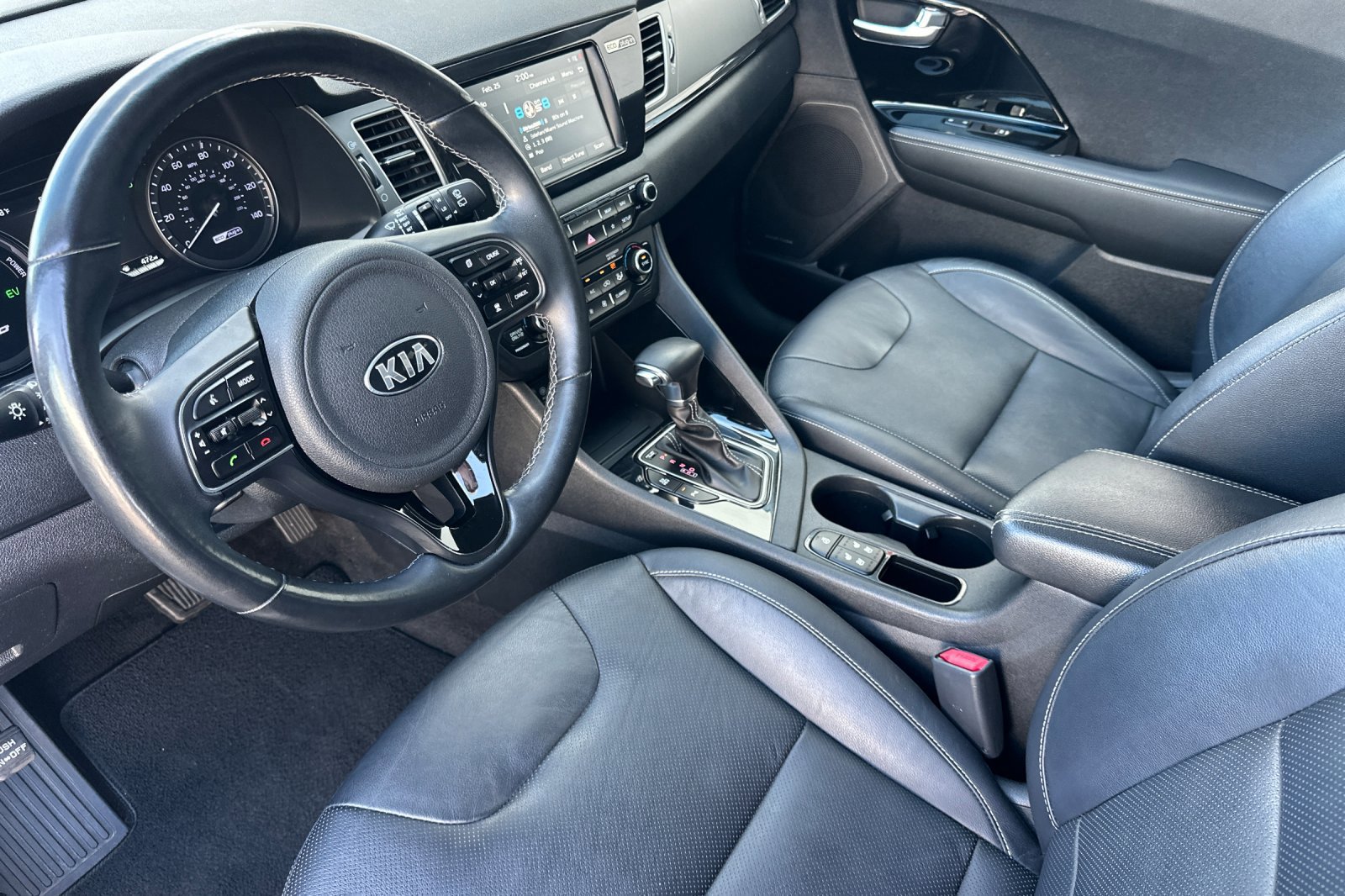 Used 2019 Kia Niro EX Premium w/ Sunroof Package image 9