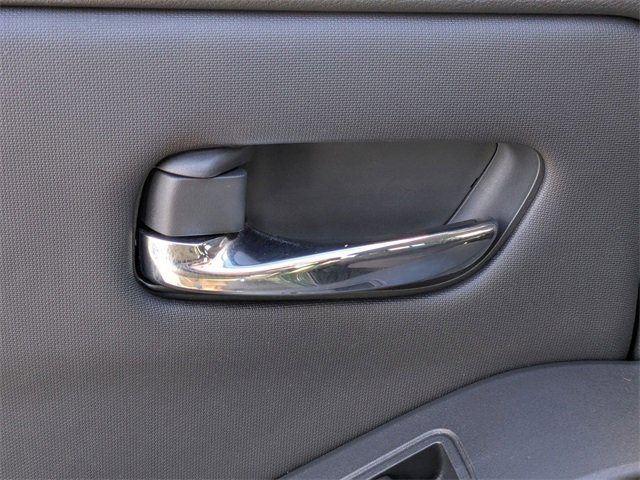 Used 2022 Nissan Frontier SV image 28