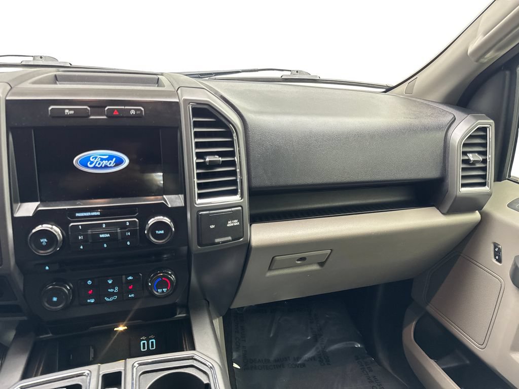 Used 2016 Ford F150 XLT w/ Equipment Group 302A Luxury RWD image 54