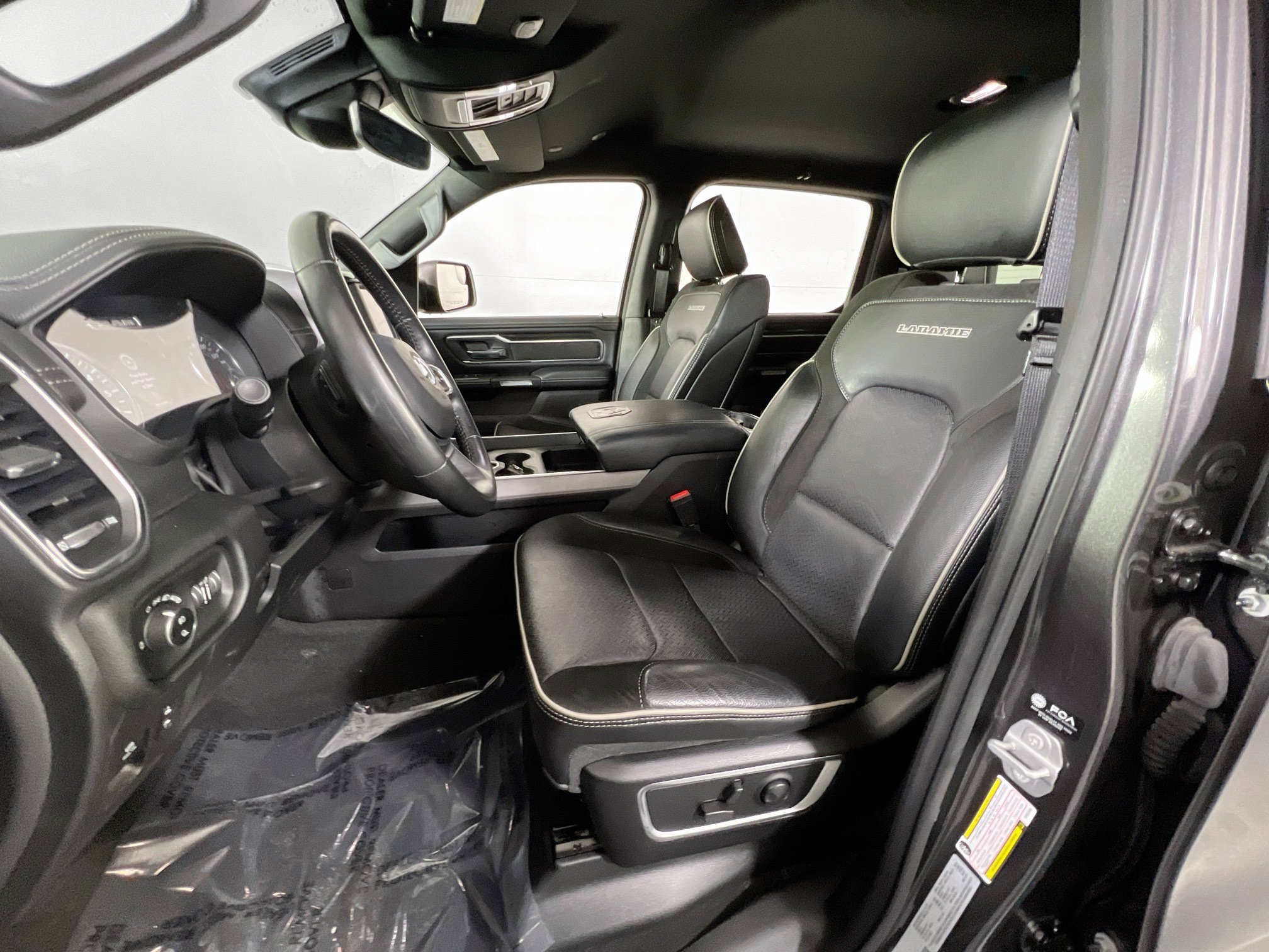 Used 2022 RAM 1500 Laramie w/ Sport Appearance Package image 20