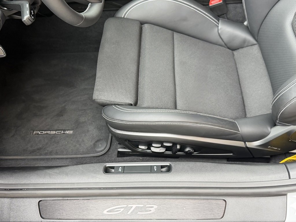 Certified 2025 Porsche 911 GT3 image 19