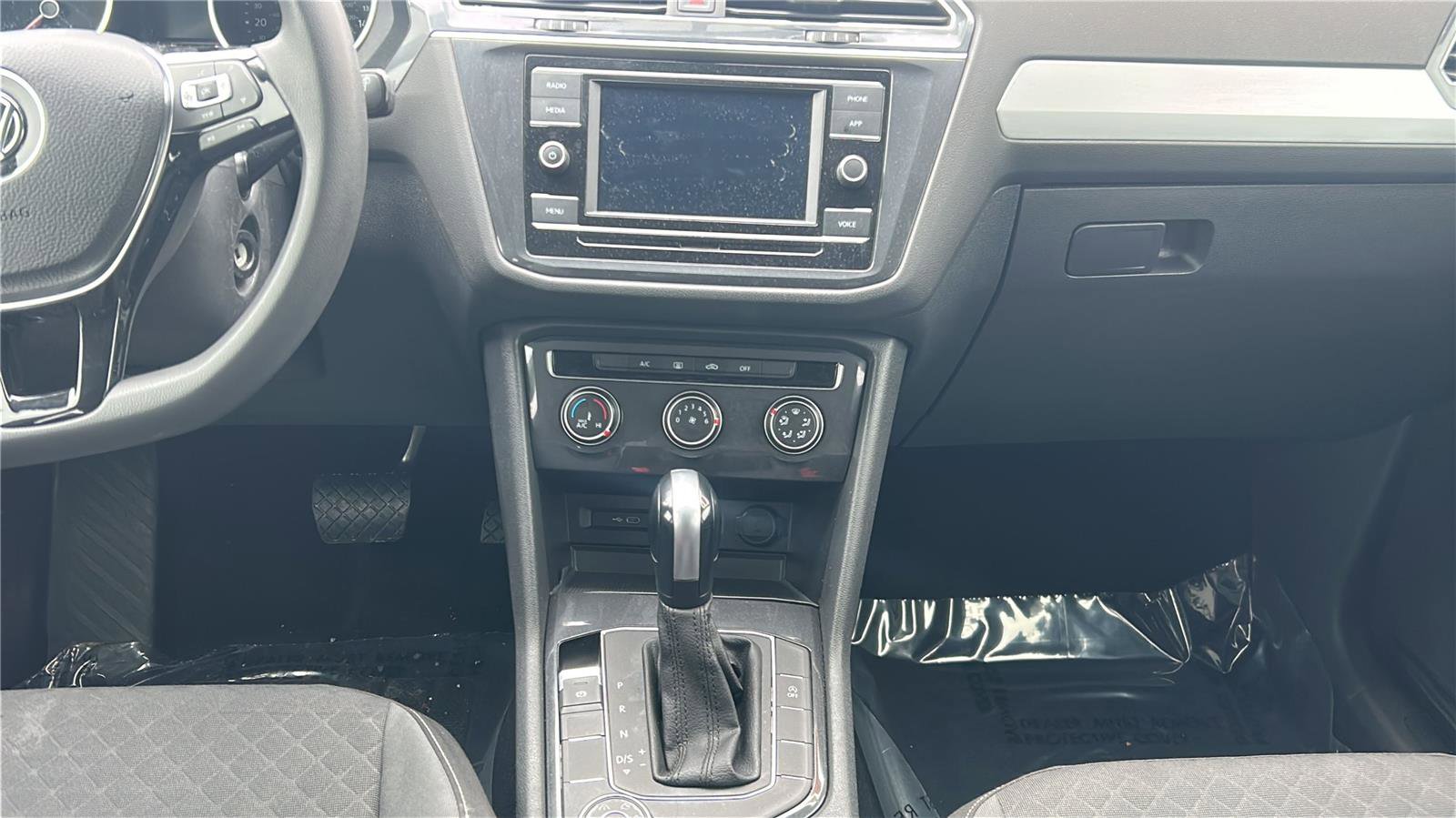 Used 2021 Volkswagen Tiguan S image 15