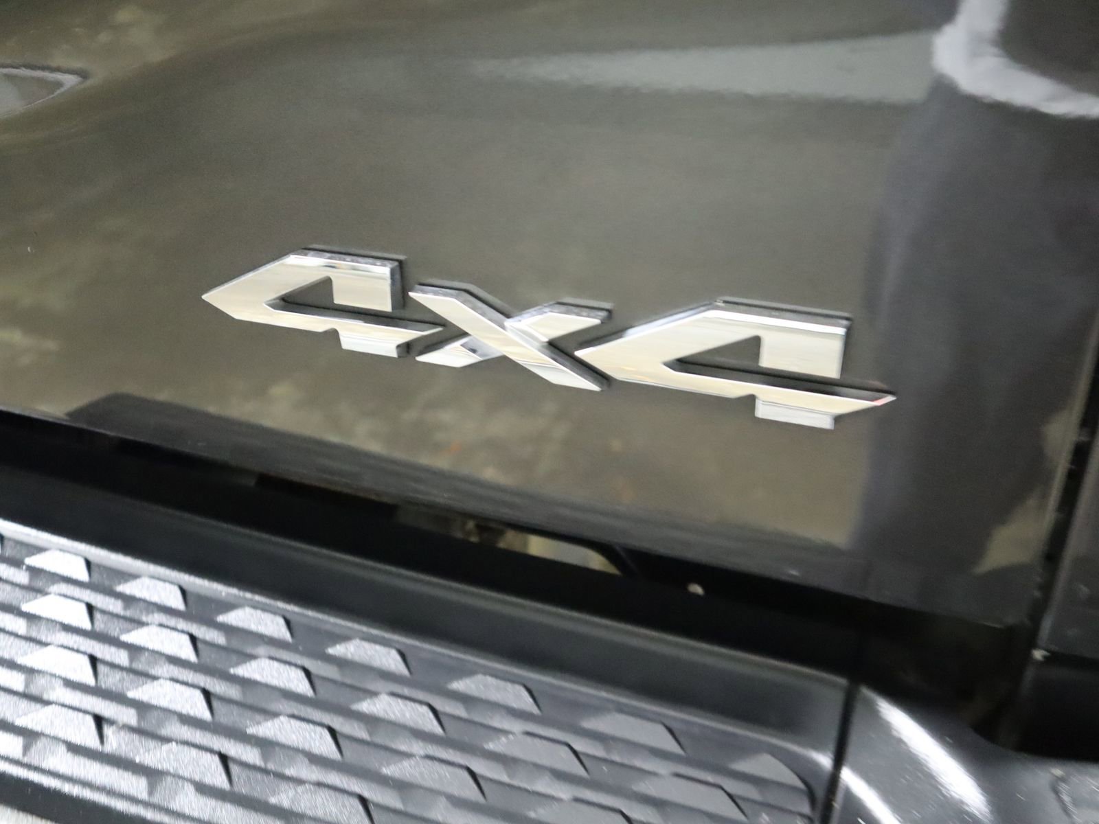 Used 2024 RAM 2500 Laramie image 9