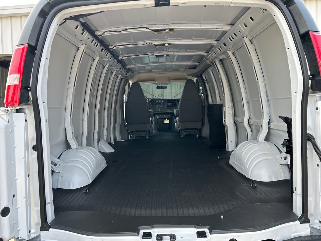 New 2026 GMC Savana 3500 Work Van 3D Extended Cargo Van RWD image 17