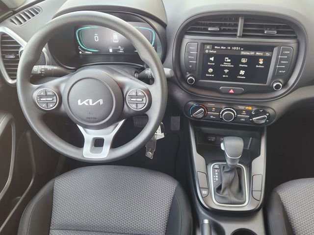 Used 2025 Kia Soul LX image 26