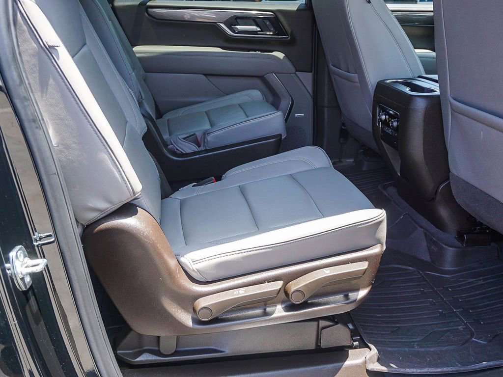 Used 2025 GMC Yukon XL Elevation w/ LPO, Floor Liner Package RWD image 13