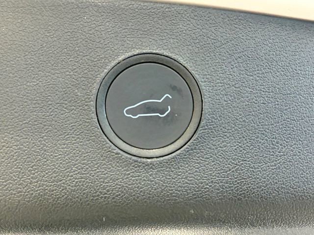 Used 2023 Tesla Model 3 Standard Range image 38