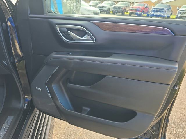 Used 2023 Chevrolet Tahoe High Country AWD/4WD image 26