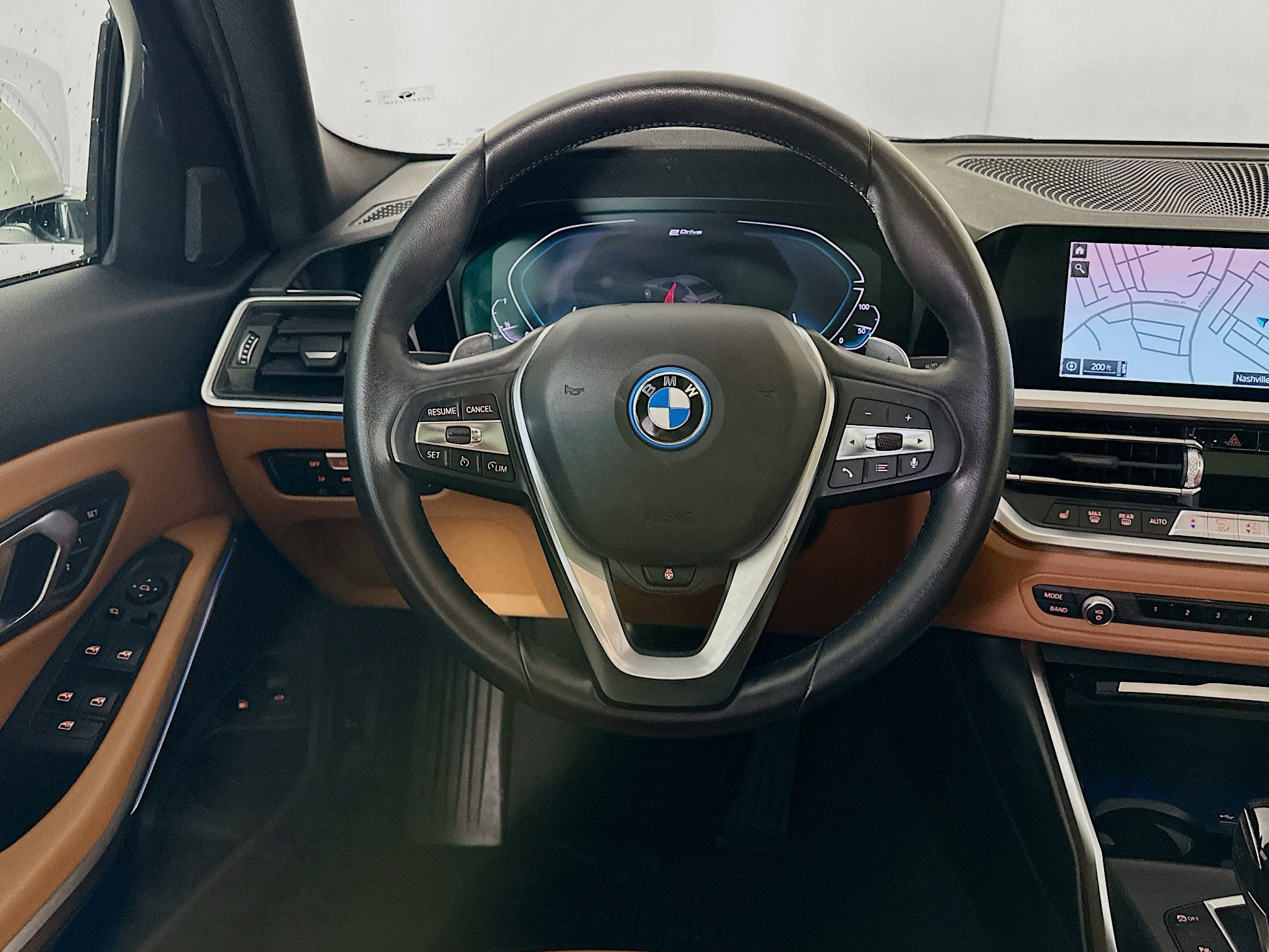 Used 2022 BMW 330e xDrive w/ Premium Package image 18