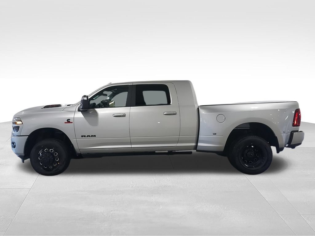 New 2026 RAM 3500 Laramie AWD/4WD image 5