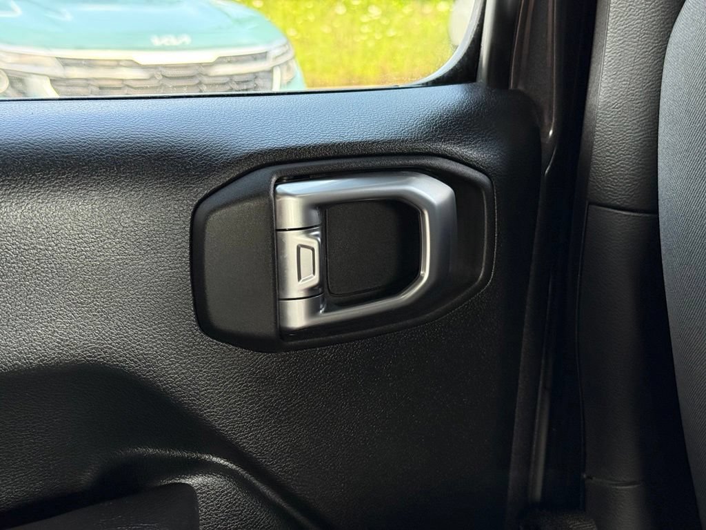 Used 2020 Jeep Wrangler Unlimited Sport AWD/4WD image 46