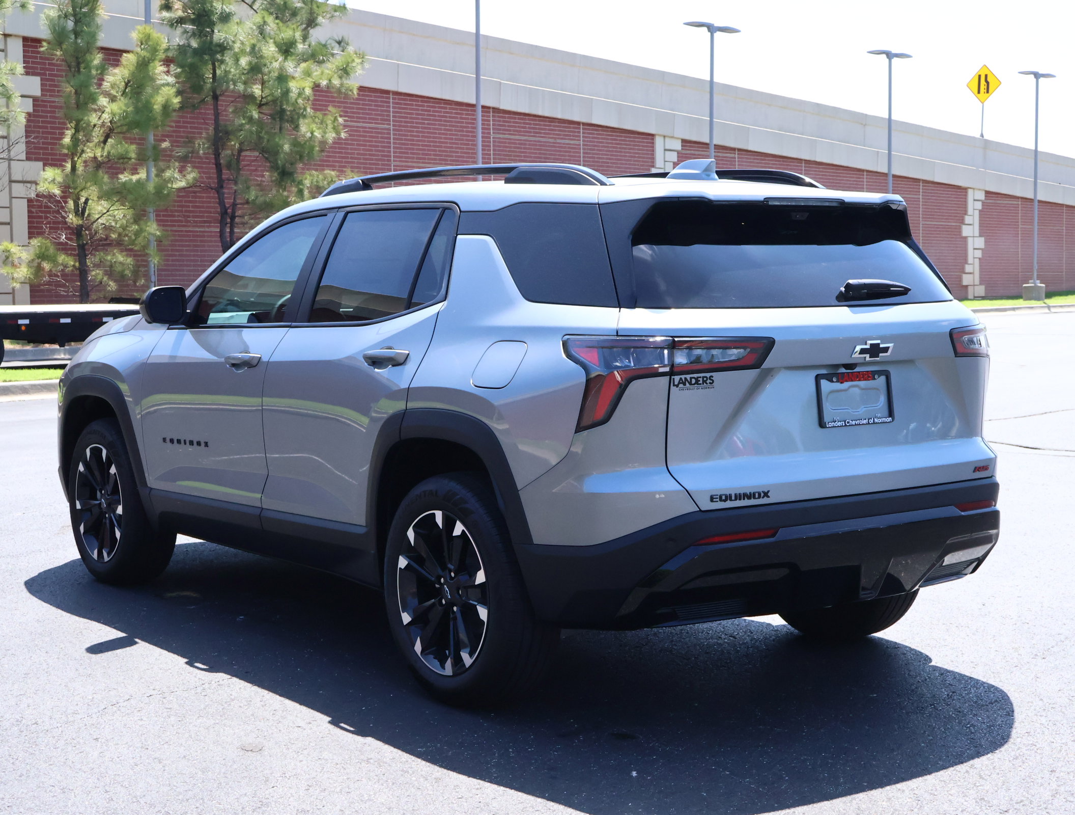 New 2026 Chevrolet Equinox RS w/ Convenience Package III FWD image 7
