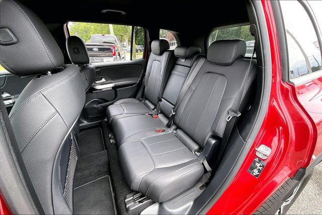 Used 2025 Mercedes-Benz GLB 250 4MATIC image 19