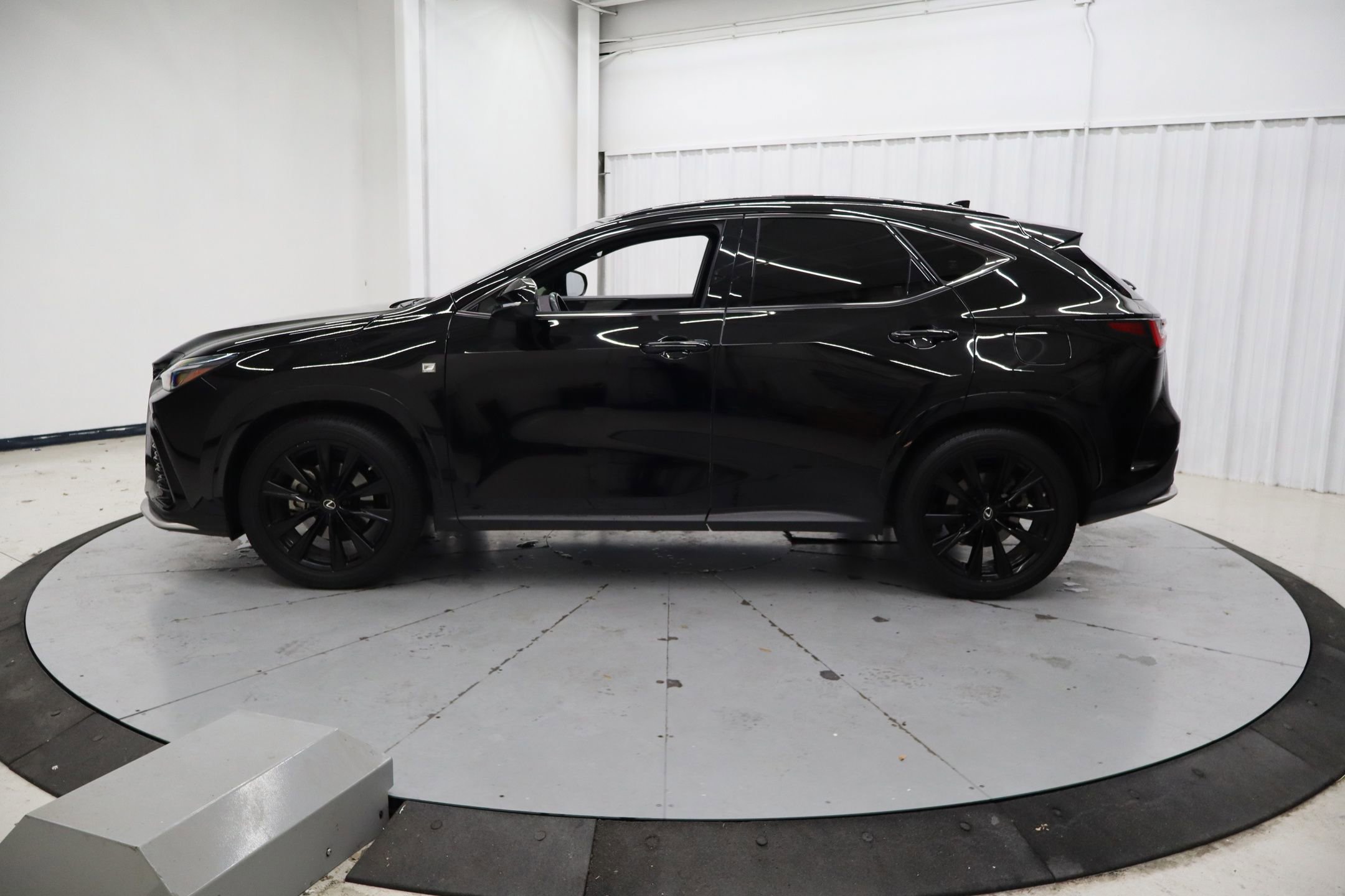 Used 2022 Lexus NX 350 F Sport image 9