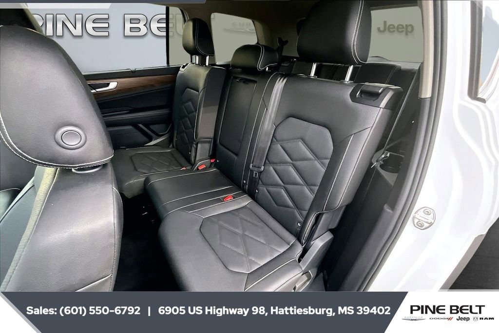 Used 2025 Volkswagen Atlas SE image 19