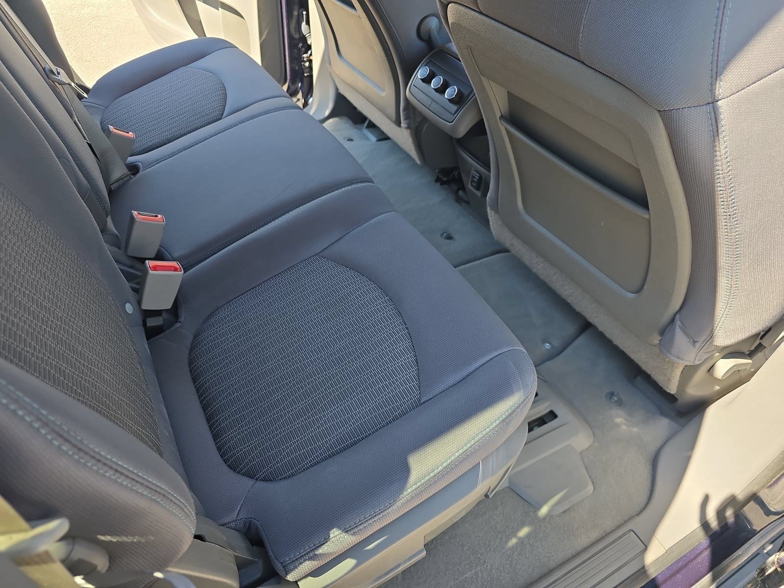 Used 2015 Chevrolet Traverse LS FWD image 12