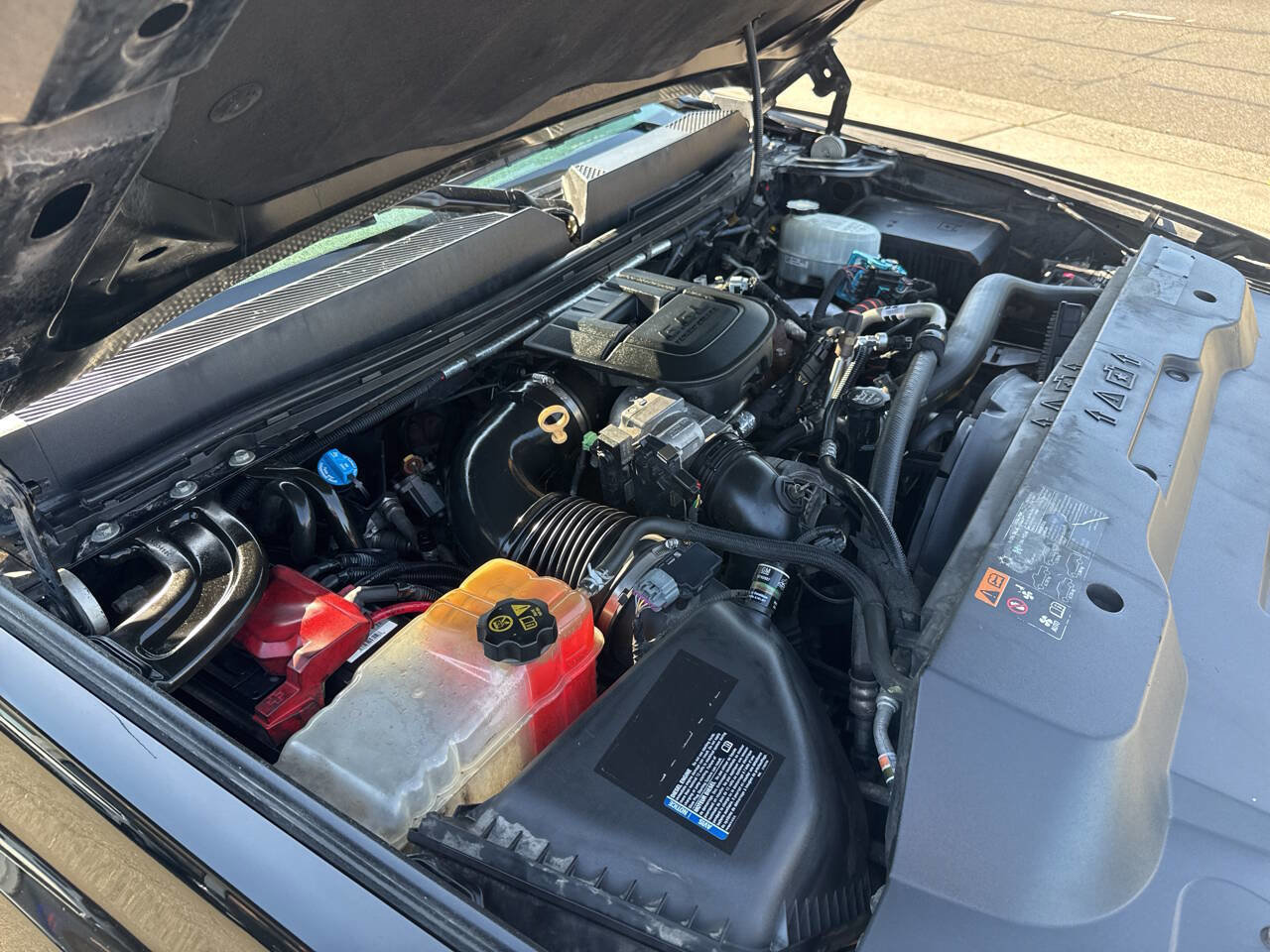 Used 2011 GMC Sierra 3500 Denali image 15