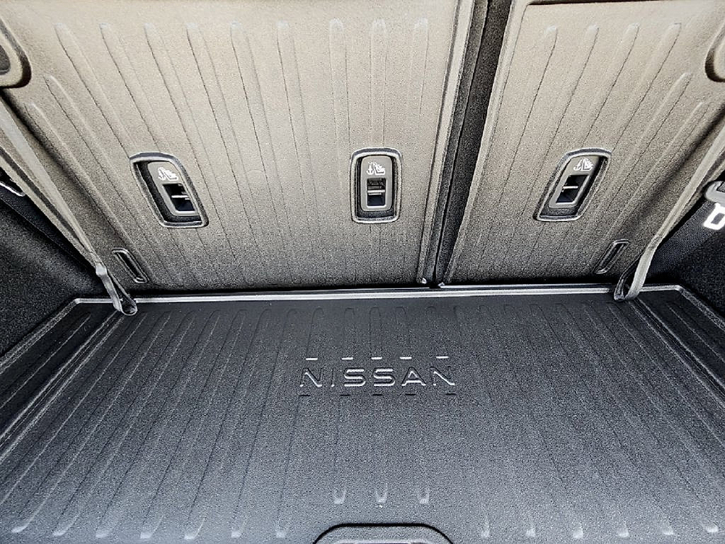 New 2026 Nissan Pathfinder SL w/ Cargo Package FWD image 27
